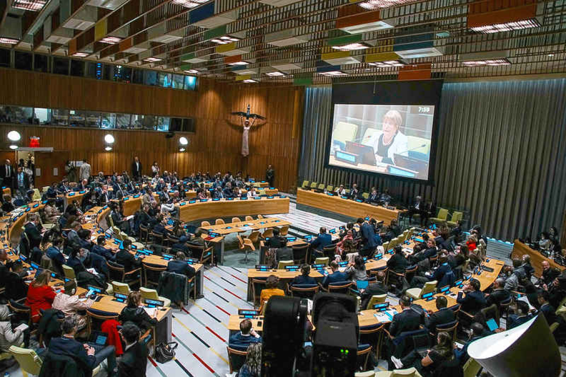 UN candidate Bachelet sticks  with women's-rights defense